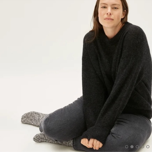 NWT Everlane  alpaca crew heathered black - Picture 2 of 10